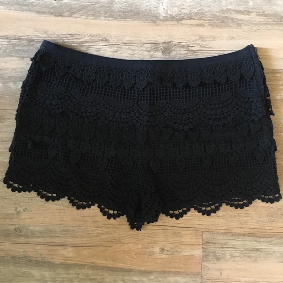 Gianni Bini Pants - GB Crochet Shorts
